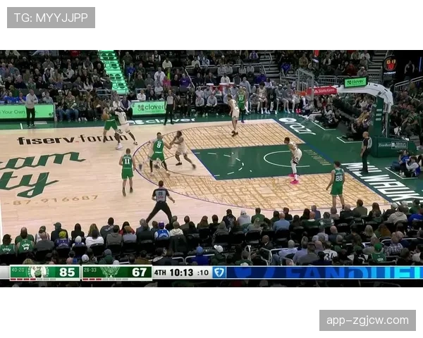 雄鹿对阵凯尔特人：东部头名之争的潜在季后赛预演